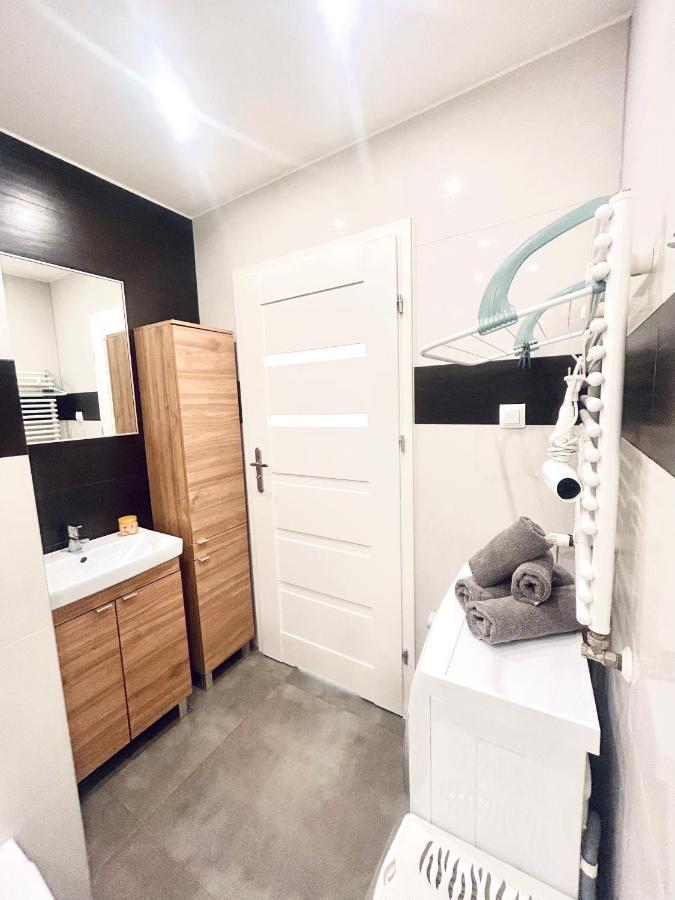 Downtownapartments Andy Air-Conditioned, Underground Parking Available Жешов Екстериор снимка